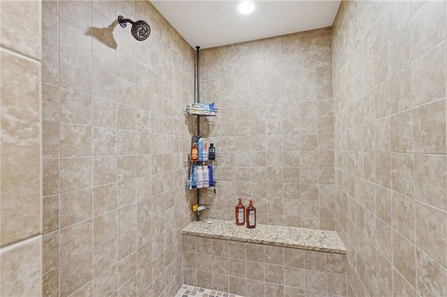 10711 S Appleridge Lane, Olathe, KS 66061