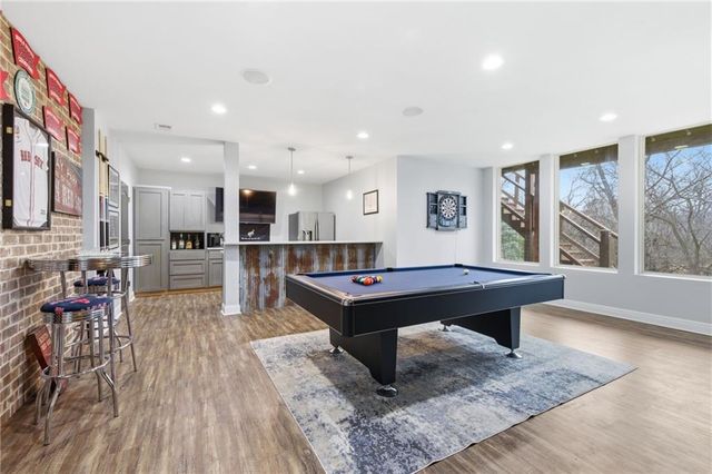 10711 S Appleridge Lane, Olathe, KS 66061