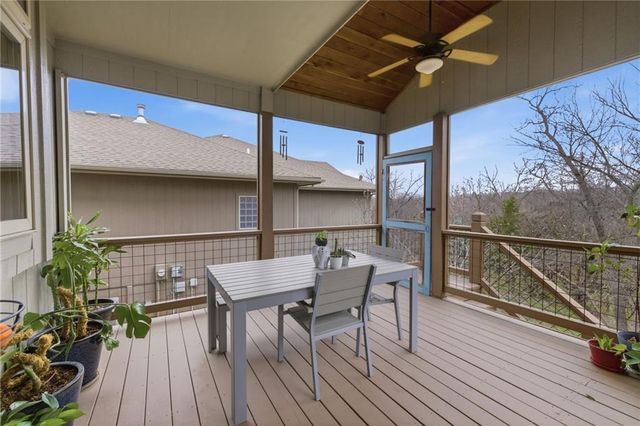 10711 S Appleridge Lane, Olathe, KS 66061