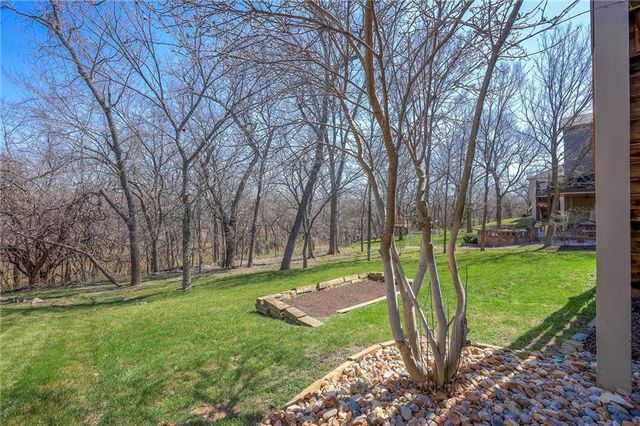10711 S Appleridge Lane, Olathe, KS 66061