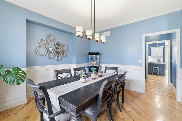 10711 S Appleridge Lane, Olathe, KS 66061