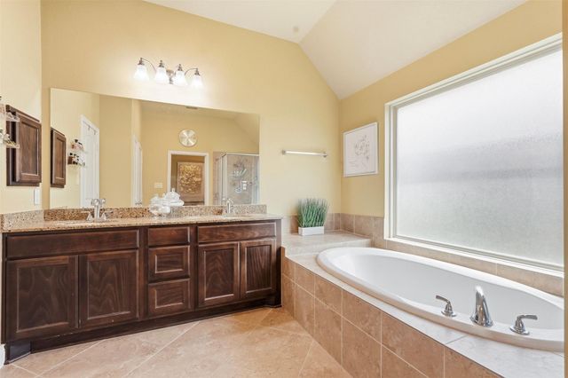 14106 Green Thicket Drive, Pearland, TX 77584