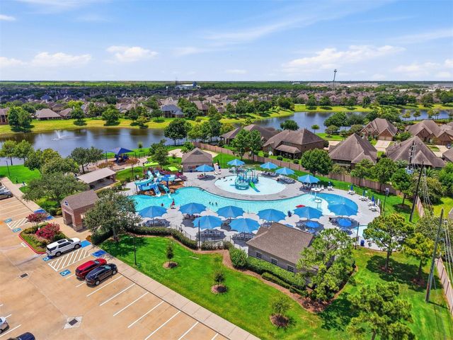 14106 Green Thicket Drive, Pearland, TX 77584
