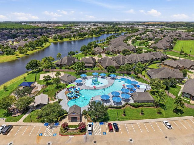 14106 Green Thicket Drive, Pearland, TX 77584