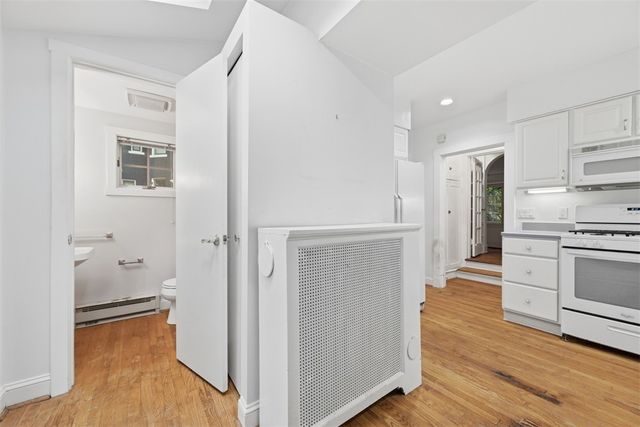 724 S Linden Ave, Point Breeze, PA 15208