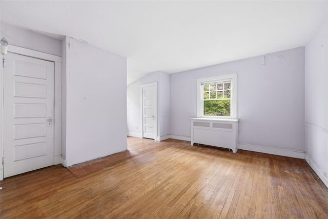 724 S Linden Ave, Point Breeze, PA 15208