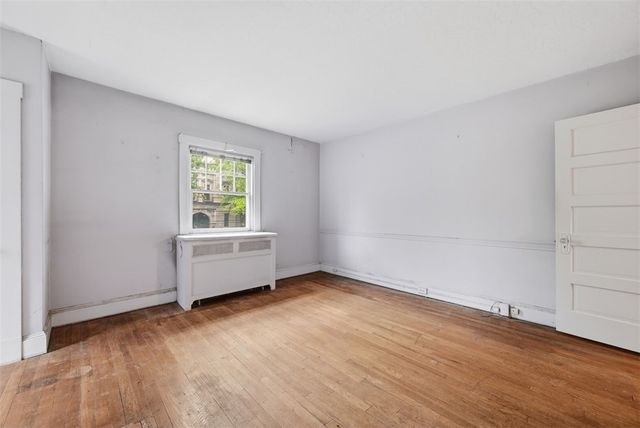 724 S Linden Ave, Point Breeze, PA 15208