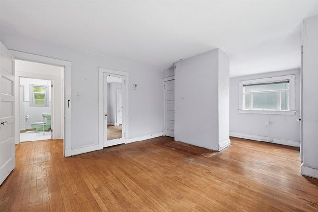 724 S Linden Ave, Point Breeze, PA 15208
