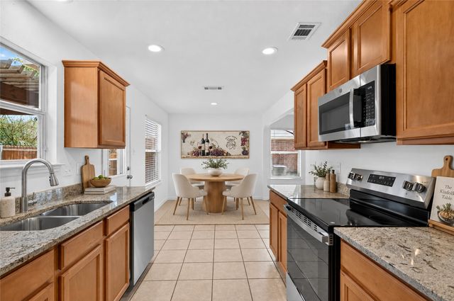 129 Maned Drive, Sanger, TX 76266