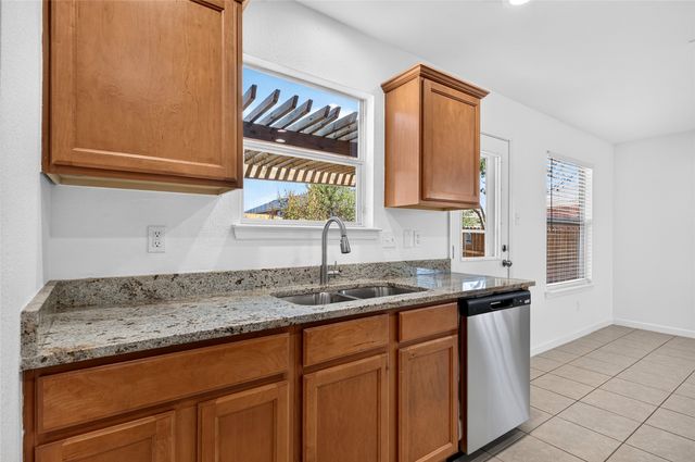 129 Maned Drive, Sanger, TX 76266