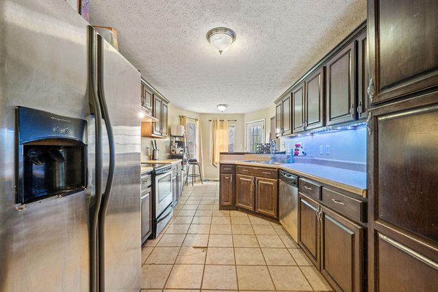 112 Raymond Lane, Rossville, GA 30741