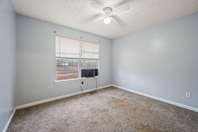 112 Raymond Lane, Rossville, GA 30741