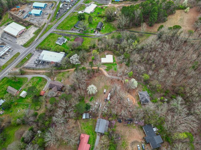 112 Raymond Lane, Rossville, GA 30741