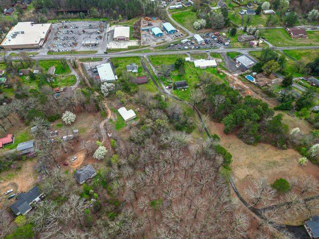 112 Raymond Lane, Rossville, GA 30741