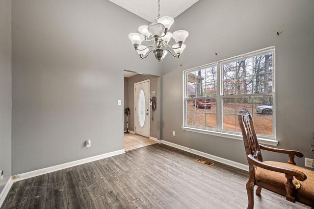 112 Raymond Lane, Rossville, GA 30741