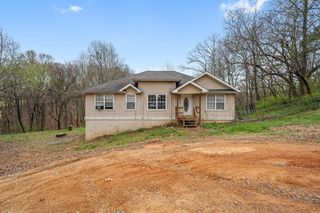 112 Raymond Lane, Rossville, GA 30741