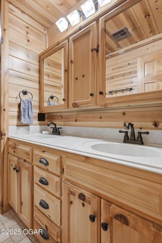 55750 E 360 Road, Jay, OK 74346