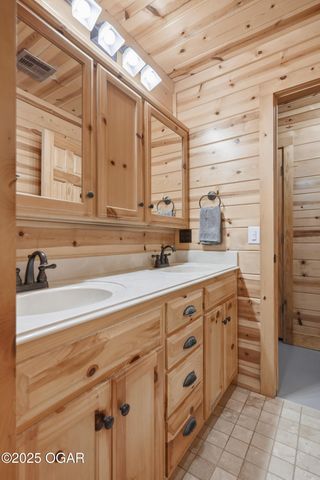 55750 E 360 Road, Jay, OK 74346