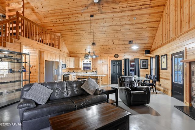 55750 E 360 Road, Jay, OK 74346