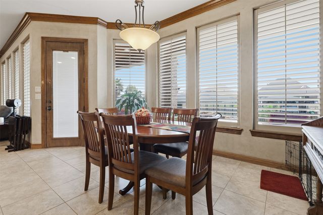 2606 Waters Edge Drive, Granbury, TX 76048