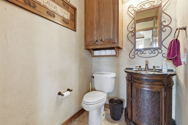 2606 Waters Edge Drive, Granbury, TX 76048