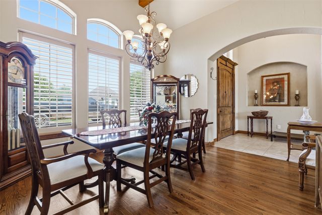 2606 Waters Edge Drive, Granbury, TX 76048
