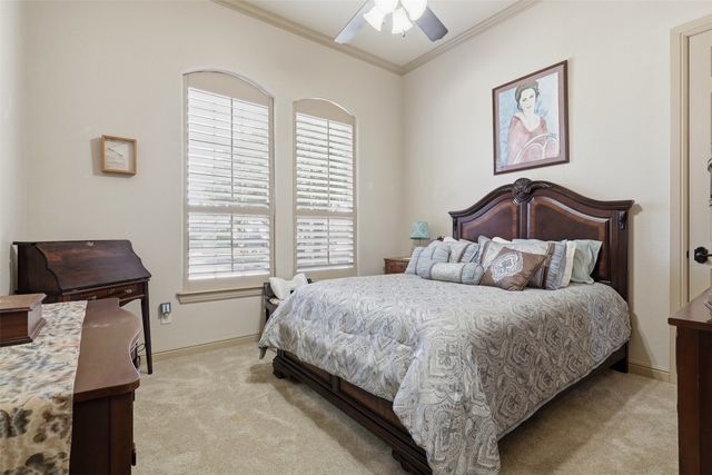 2606 Waters Edge Drive, Granbury, TX 76048