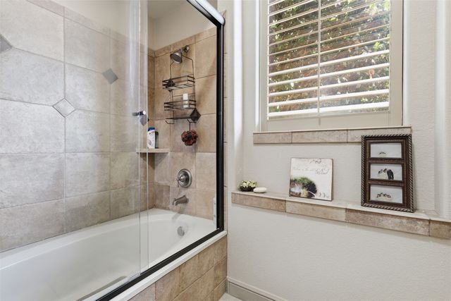 2606 Waters Edge Drive, Granbury, TX 76048