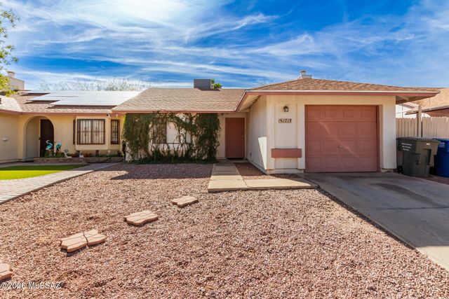 1717 W Cochran Street, Tucson, AZ 85746
