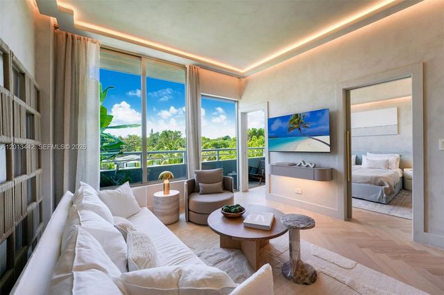 3250 Grand Ave 307, Miami, FL 33133