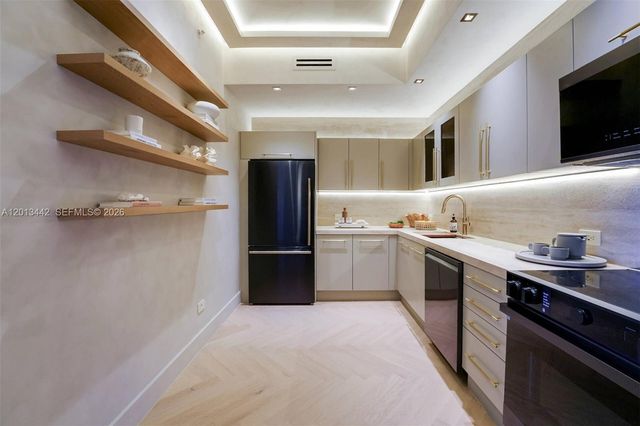 3250 Grand Ave 307, Miami, FL 33133