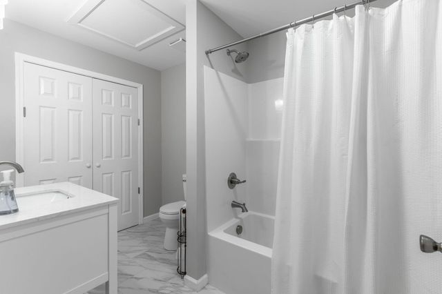 1366 Lakeview Drive, Rossville, GA 30741