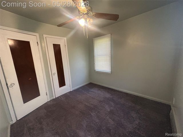 8869 Hartwell Street, Detroit, MI 48228