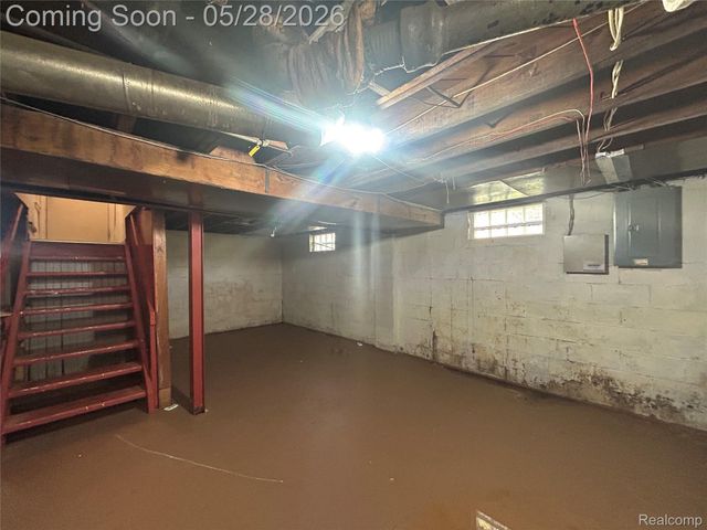 8869 Hartwell Street, Detroit, MI 48228