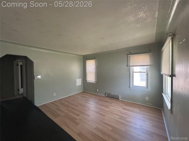 8869 Hartwell Street, Detroit, MI 48228