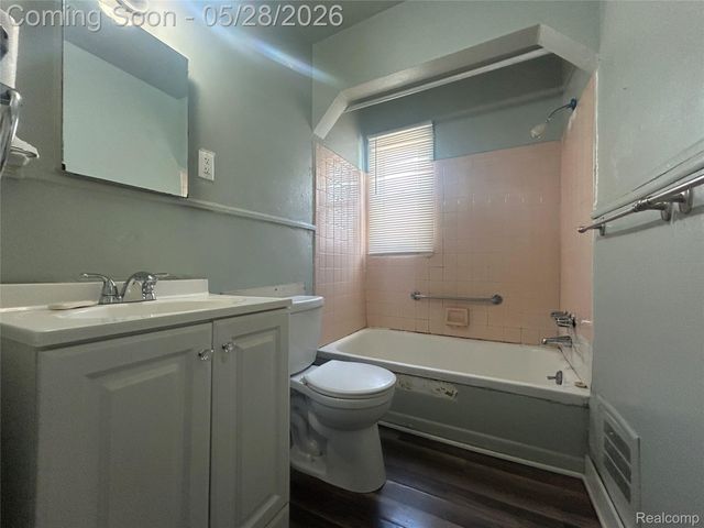 8869 Hartwell Street, Detroit, MI 48228