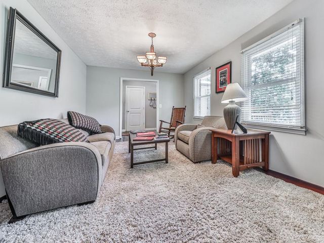 132 Little Brook Drive, Woodstock, GA 30188
