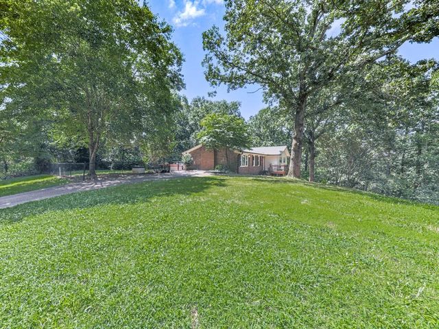 132 Little Brook Drive, Woodstock, GA 30188