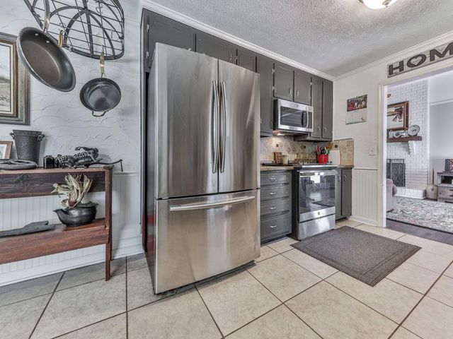 132 Little Brook Drive, Woodstock, GA 30188