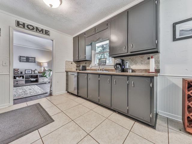 132 Little Brook Drive, Woodstock, GA 30188