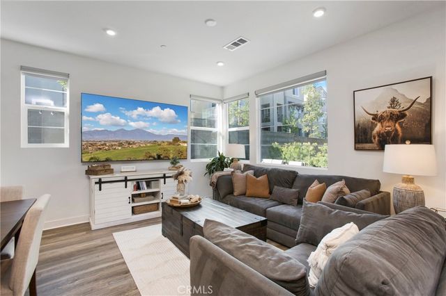 745 Hazel Dr, Rancho Mission Viejo, CA 92694