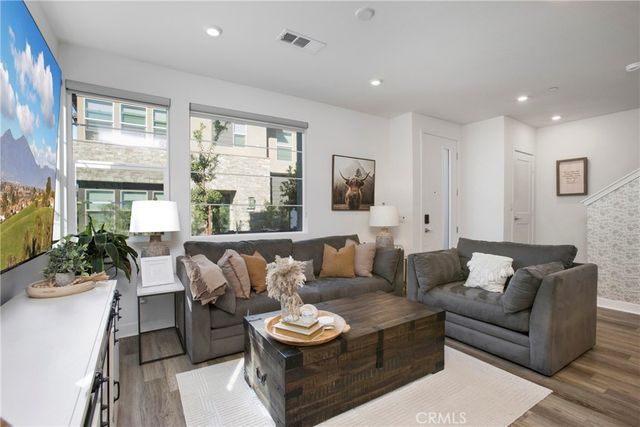 745 Hazel Dr, Rancho Mission Viejo, CA 92694