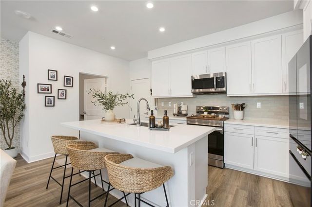 745 Hazel Dr, Rancho Mission Viejo, CA 92694