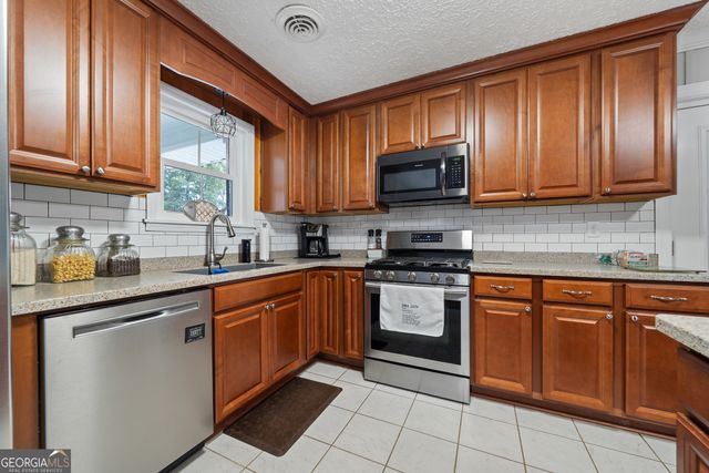 121 E Montego Court NW, Milledgeville, GA 31061