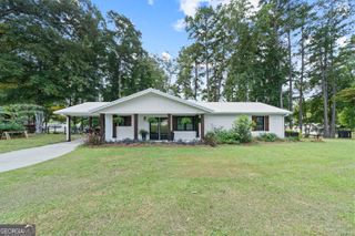 121 E Montego Court NW, Milledgeville, GA 31061