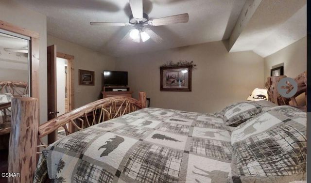 335 Greenwood Way, Pigeon Forge, TN 37863