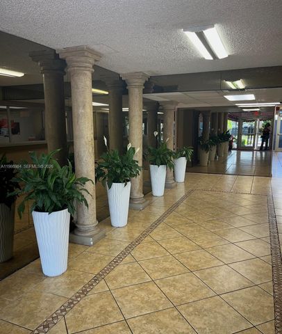 1251 NE 108th St 408, Miami, FL 33161