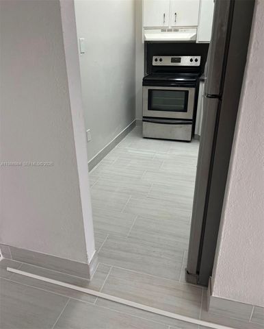 1251 NE 108th St 408, Miami, FL 33161