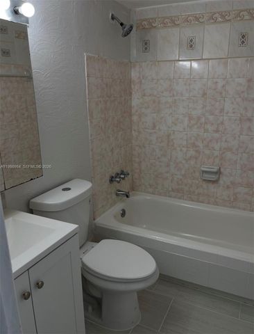 1251 NE 108th St 408, Miami, FL 33161