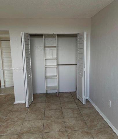 1251 NE 108th St 408, Miami, FL 33161